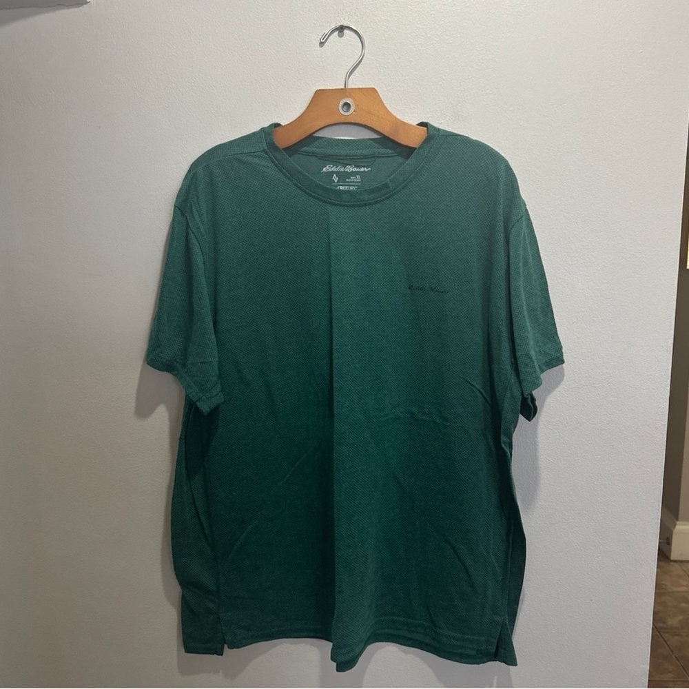 Eddie Bauer Athletic T-shirt (XL)